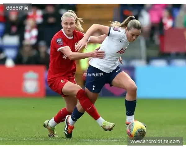 网红参加女足英联杯抽签发表反热刺言论，英女超联盟被迫道歉